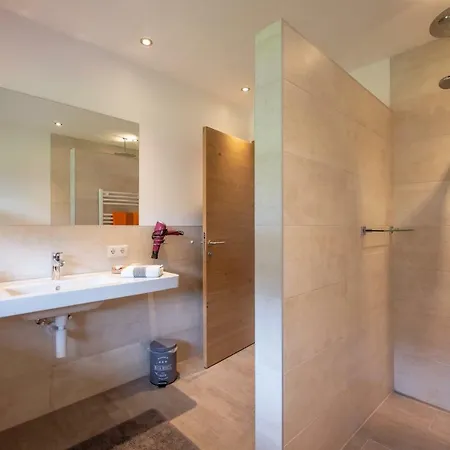 Alpinjuwel In * هيباخ