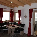 Alpinjuwel In *